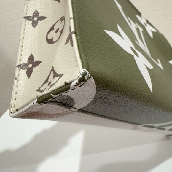 Authentic Louis Vuitton Toiletry Pouch 26 Monogram Giant Khaki Green White - Picture 11 of 16